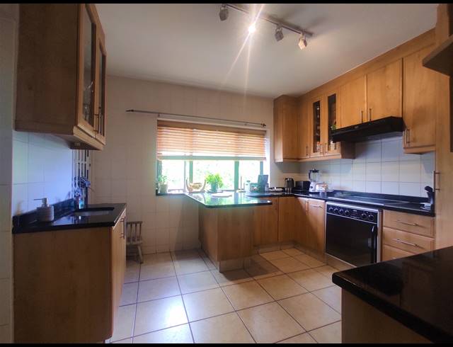 3 BEDROOM APARTMENT TO LET IN CLAREMONT UPPER